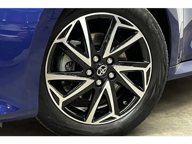 Toyota Yaris 1.5 Hybrid Dynamic Plus, 2022 Hybride Benzine 6
