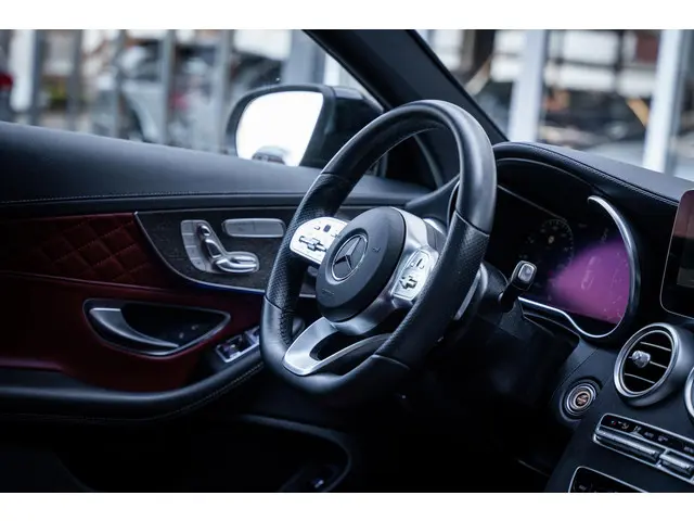 Mercedes-Benz C-Klasse Coupé 300 AMG 2019 Benzine 48