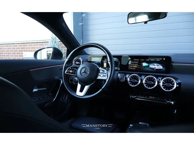 Mercedes-Benz CLA 250 e 2021 Hybride Benzine 2