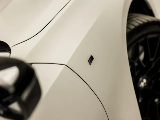 BMW 3 Serie 330i High Executive M Sport 2019 Benzine 37