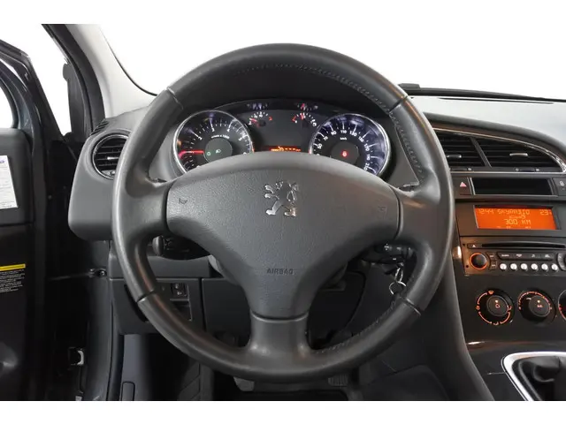 Peugeot 5008 1.6 VTi Access 2013 Benzine 21