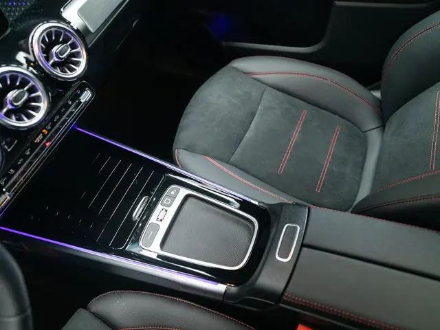 Mercedes-Benz EQB 250+ AMG Line LIMITED 2025 Elektrisch 19