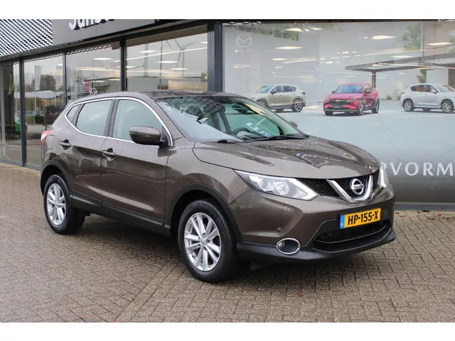 Nissan QASHQAI 1.2 Acenta 2015 Benzine 2