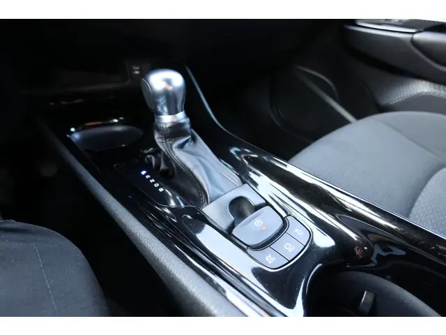 Toyota C-HR 1.8 Hybrid Dynamic 2018 Hybride Benzine 19