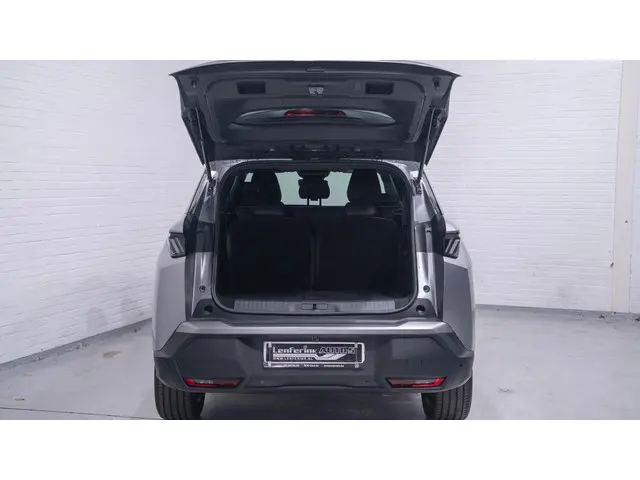 Peugeot 5008 1.2 PureTech Allure 2024 Benzine 18