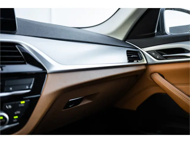 BMW 5 Serie Touring 530e 2021 Hybride Benzine 47