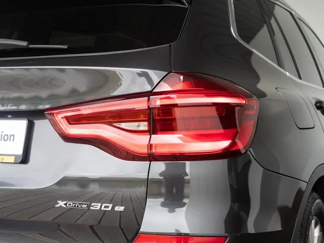 BMW X3 xDrive30e 2021 Hybride Benzine 17