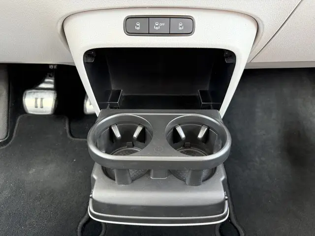 Volkswagen ID. Buzz ID.BUZZ 77 kWh 204pk 2023 Elektrisch 34