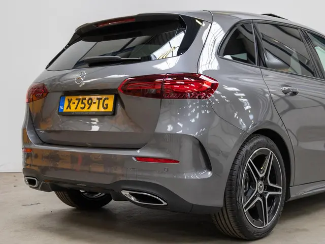 Mercedes-Benz B-Klasse 180 AMG Line 2024 Benzine 11