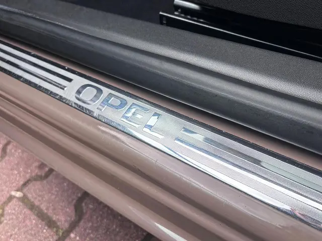 Opel ADAM 1.4 Glam 2014 Benzine 22