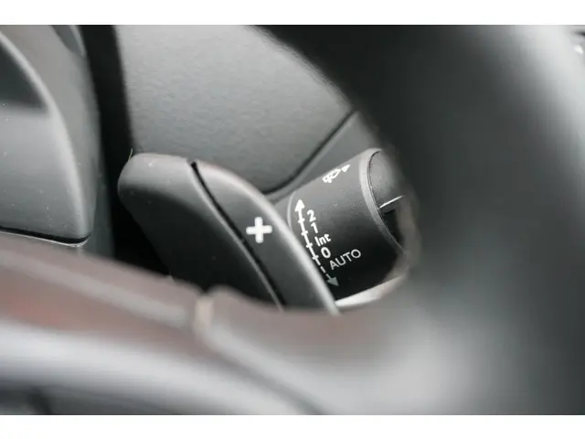 Citroën C4 Picasso 1.6 e-THP Intensive 2014 Benzine 31