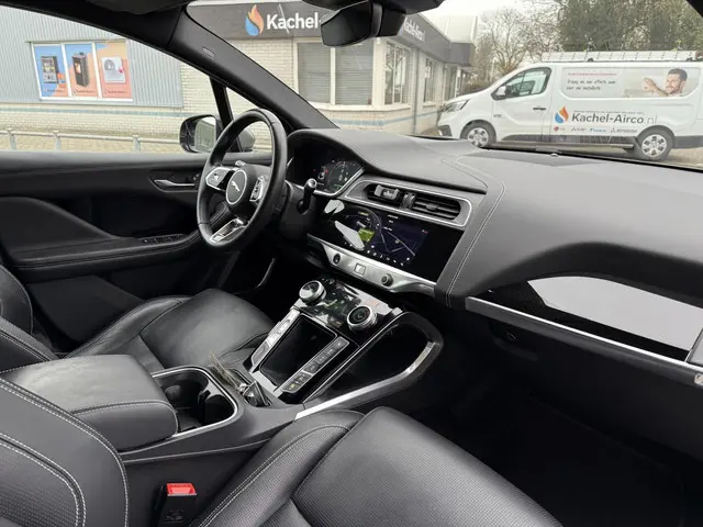 Jaguar I-PACE Aut. EV400 4WD HSE 90kWh 2018 Elektrisch 12