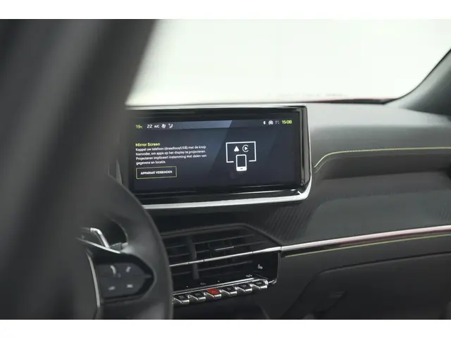 Peugeot 2008 PureTech 130 EAT8 GT 2024 Benzine 60