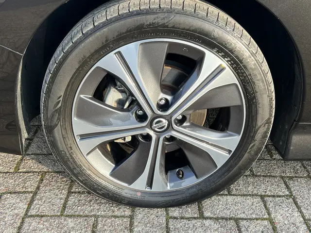 Nissan Leaf 2.ZERO EDITION 40 kWh 2018 Elektrisch 39