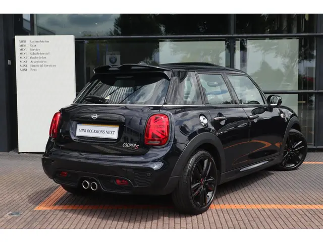 MINI 5-Deurs Cooper S 2020 Benzine 2