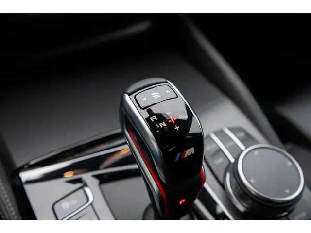 BMW M5 5-serie 2018 Benzine 58
