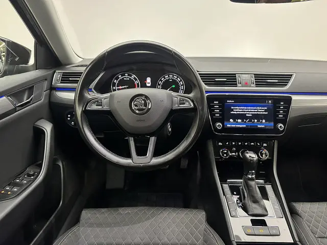 Škoda Superb 1.5 TSI Business Edition 2019 Benzine 4