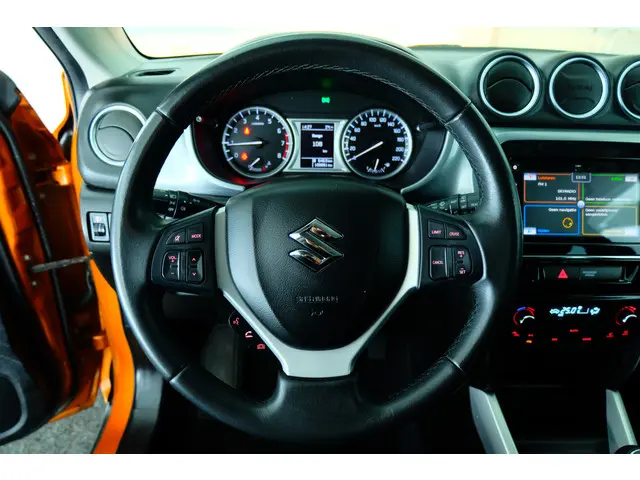 Suzuki Vitara 1.6 Exclusive 2016 Benzine 26