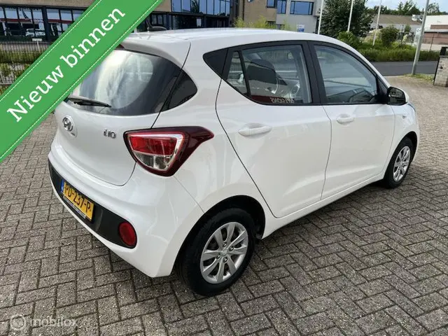Hyundai i10 1.0i Comfort 2017 Benzine 10