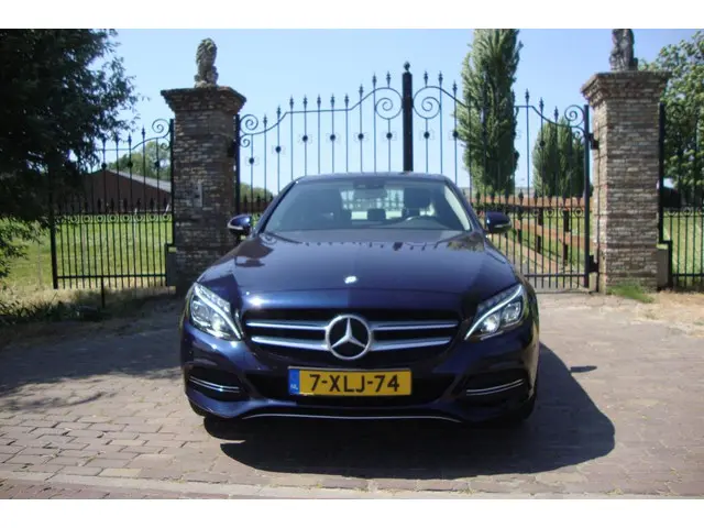 Mercedes-Benz C-Klasse 180 Prestige 2014 Benzine 2