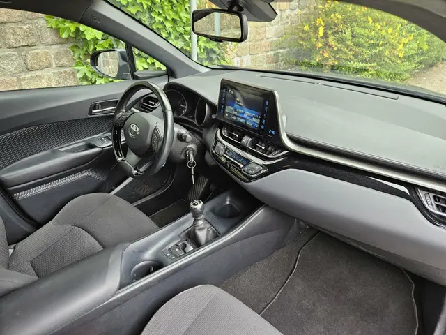 Toyota C-HR 1.2 Active 2018 Benzine 29