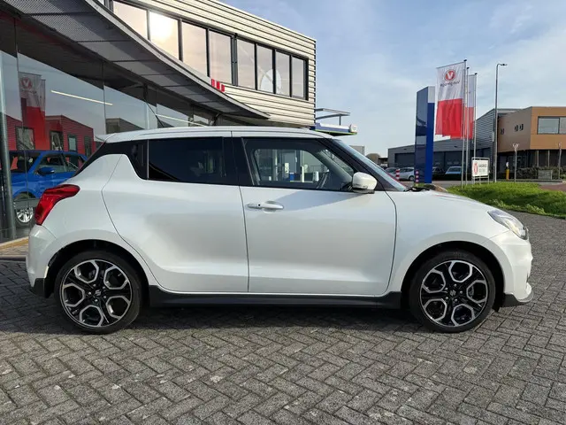 Suzuki Swift 1.4 Sport Smart Hybrid 2022 Hybride Benzine 6