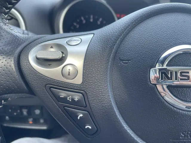 Nissan Juke 1.2 DIG-T S/S Tekna 2015 Benzine 17