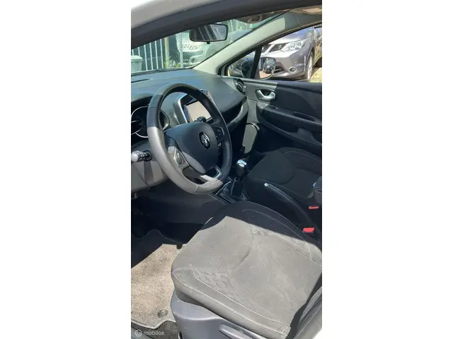 Renault Clio Estate 0.9 TCe Limited 2018 Benzine 5