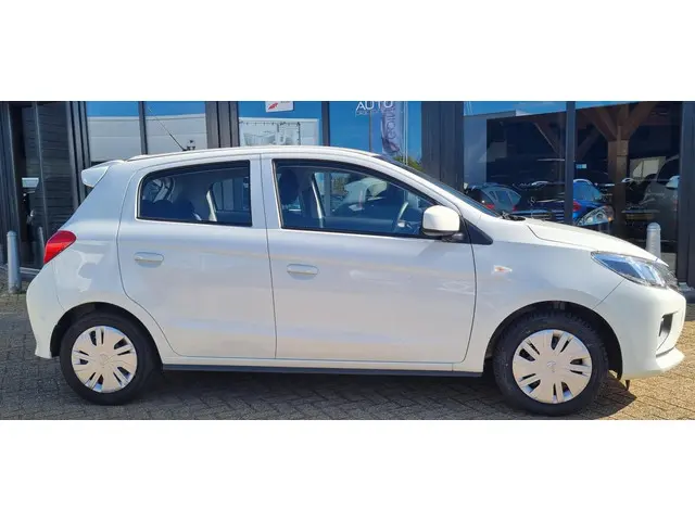 Mitsubishi Space Star 1.2 Connect+ 2023 Benzine 6