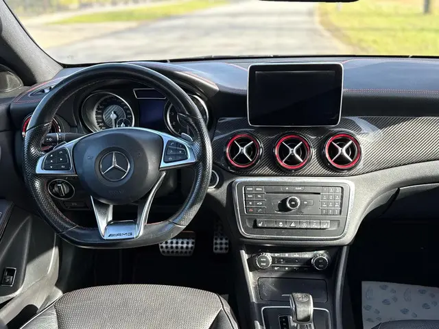 Mercedes-Benz CLA AMG 45 4MATIC 2015 Benzine 6