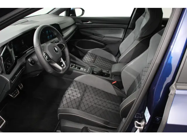 Volkswagen Golf 1.5 eTSI DSG R-Line 2022 Benzine 10