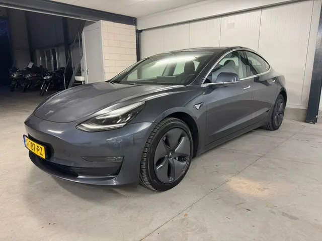 Tesla Model 3 Long Range AWD 75 kWh 2019 Elektrisch 17