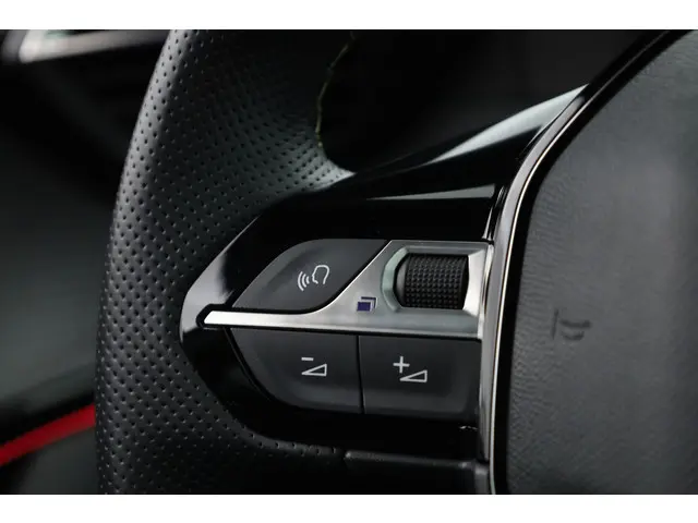 Peugeot 208 1.2 PureTech GT Pack 2022 Benzine 8