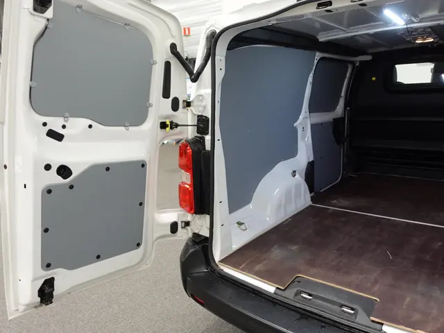 Toyota ProAce 122pk Automaat L3H1 Long 2021 Diesel 9