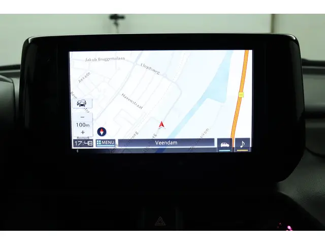 Suzuki Swift 1.2 Select Smart Hybrid 2025 Benzine 28