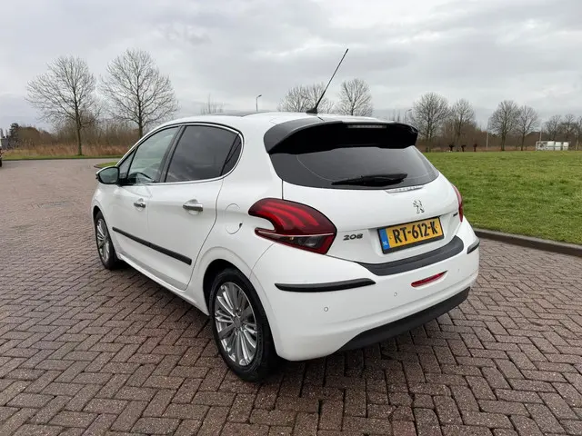 Peugeot 208 1.2 PureTech Access 2017 Benzine 4