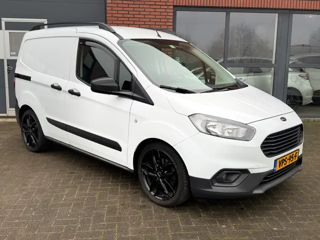 Ford Transit Courier 1.0 Trend EcoBoost S&S 2022 Benzine 6