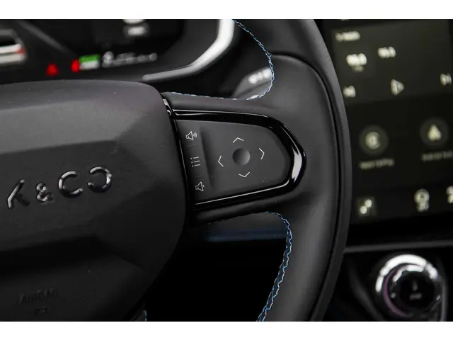 Lynk & Co 01 1.5 2025 Hybride Benzine 18