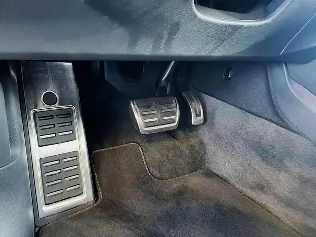 Audi Q5 40 TFSI S edition 2023 Hybride Benzine 55