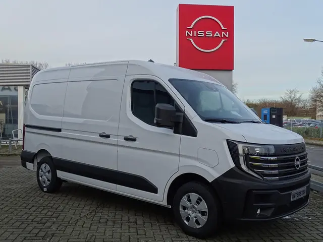 Nissan Interstar 2