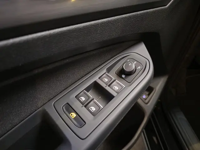 Volkswagen Golf 1.4 eHybrid Style 2020 Hybride Benzine 31