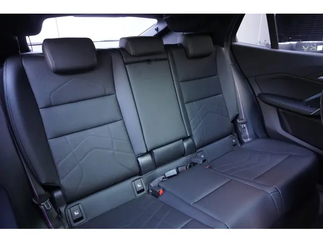 BMW iX2 xDrive30 2026 Elektrisch 11