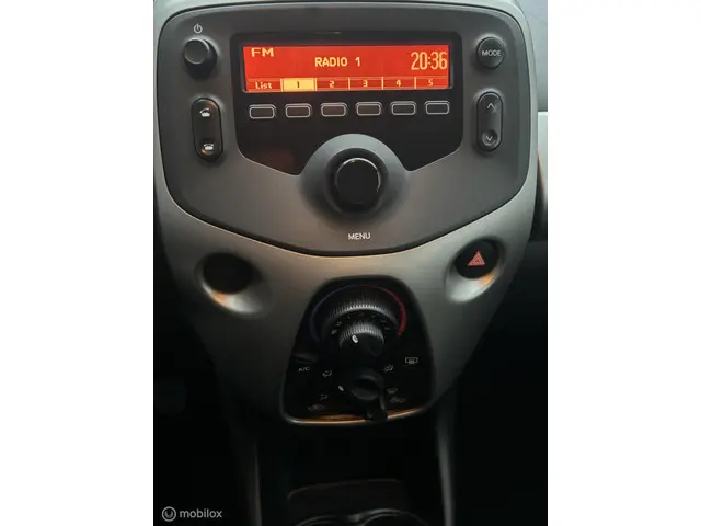 Peugeot 108 1.0 e-VTi Active TOP! 2018 Benzine 11