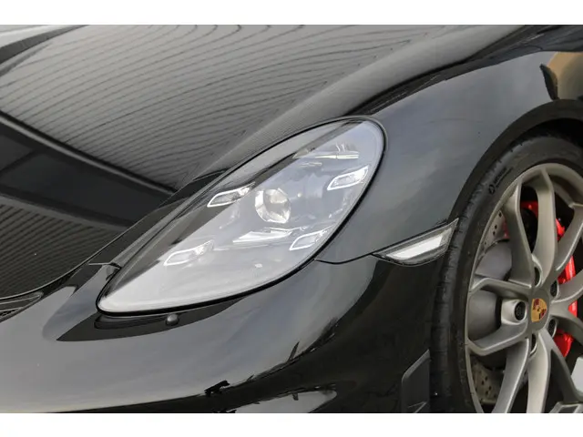 Porsche 718 Spyder 4.0 2023 Benzine 32