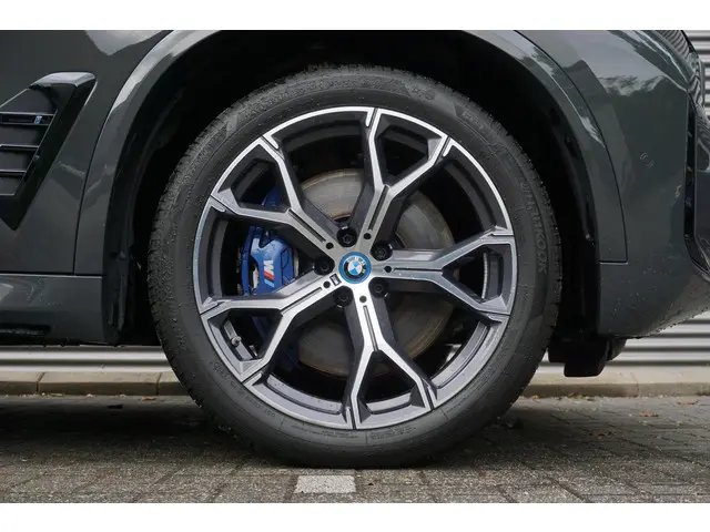BMW X5 xDrive50e 2023 Hybride Benzine 6