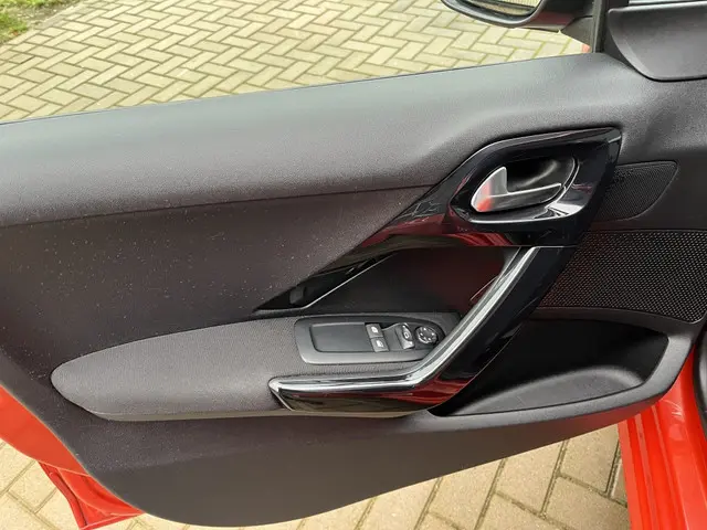 Peugeot 208 1.0 PureTech Access 2015 Benzine 7