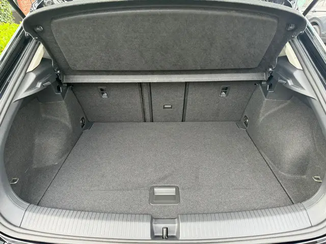 Volkswagen T-Roc 1.5 TSI Style 2022 Benzine 6