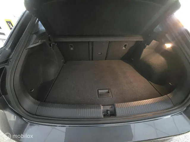 Volkswagen T-Roc 1.5 TSI R-Line 2023 Benzine 21