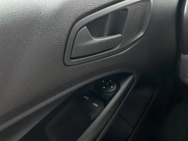 Ford Transit Connect 1.5 TDCI L1 Trend 2018 Diesel 12