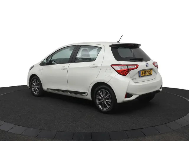Toyota Yaris 1.5 Hybrid Aspiration 2017 Hybride Benzine 12